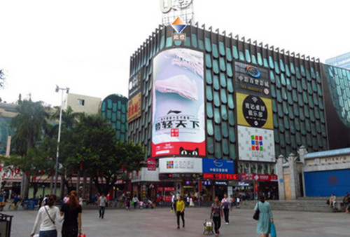 深圳东门Ucity商场LED屏广告