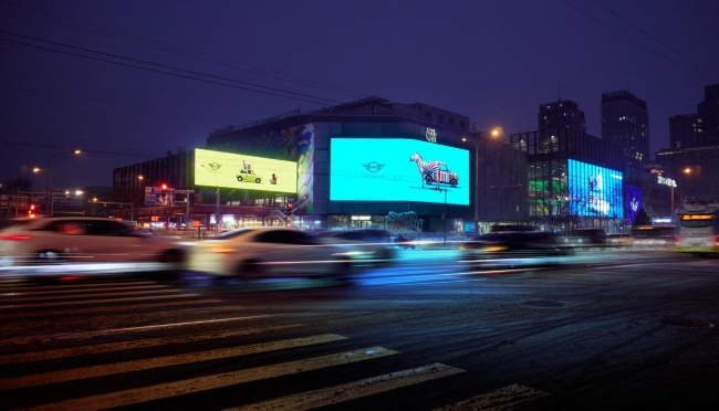 北京朝外THE BOX户外三屏LED大屏广告投放，北京商圈LED大屏广告价格